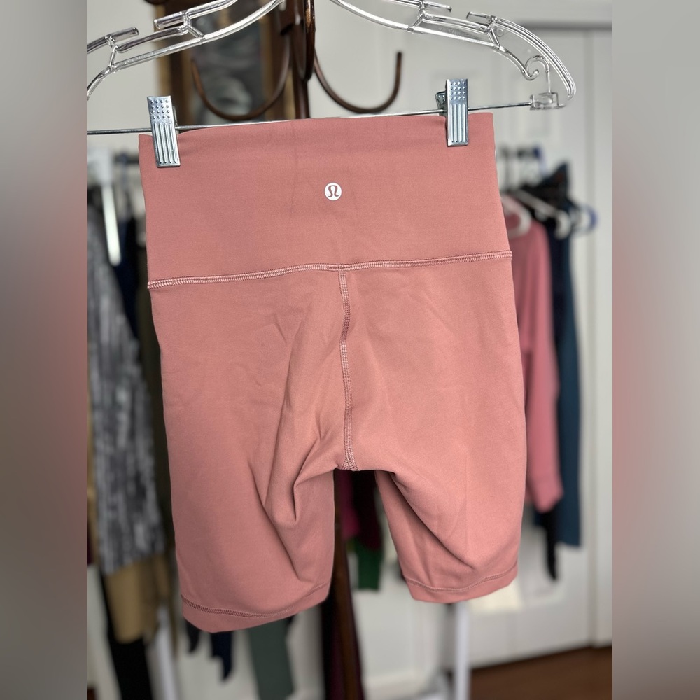LULULEMON PINK SHORTS WOMEN SIZE 4 - Picture 6 of 6